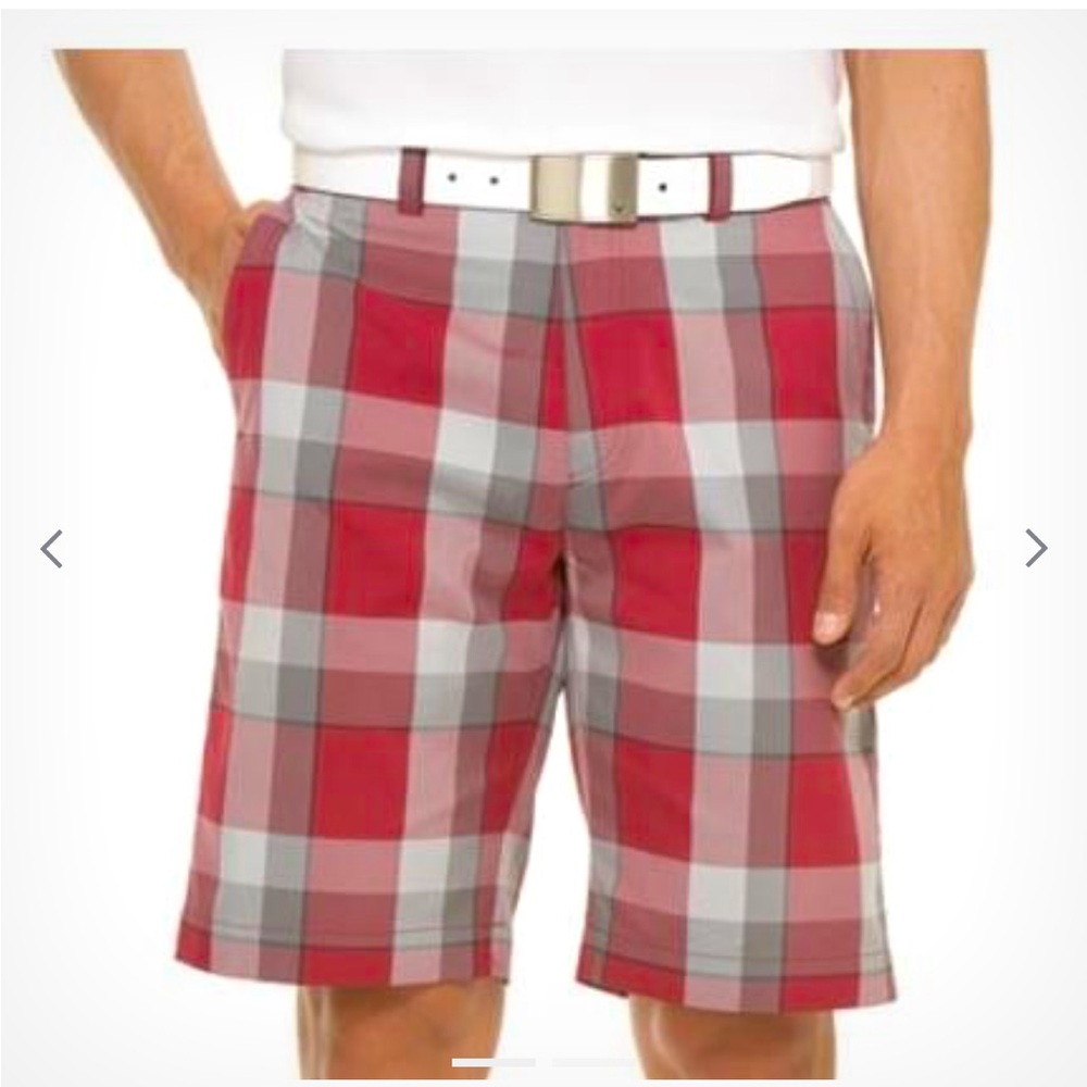 EUC Callaway burgundy and gray plaid  men’s golf shorts size 36